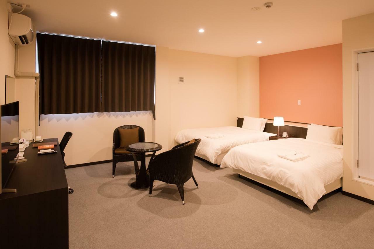 Crown Hotel Okinawa Annex Экстерьер фото